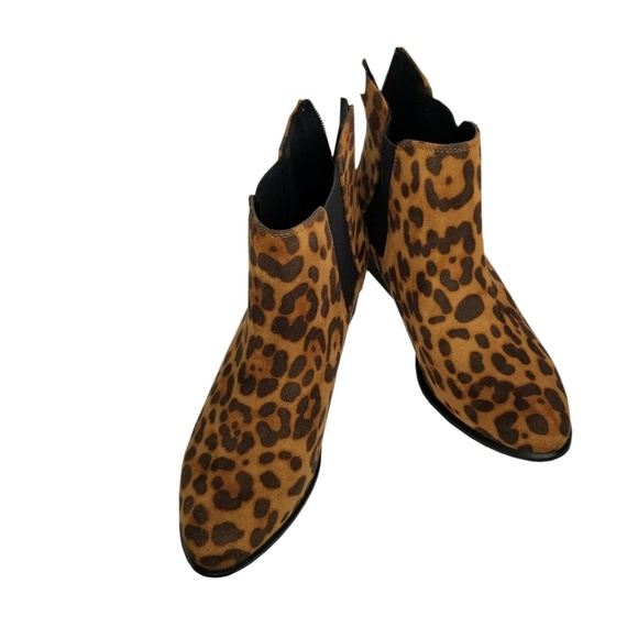 Women's Esprit Tylee Chelsea Leopard Booties - Picture 1 of 8